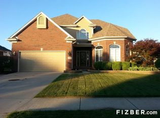 45542 Yorkshire Dr, Macomb, MI 48044