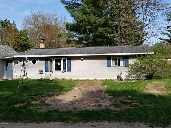 2nd image of 3422 S Pine St