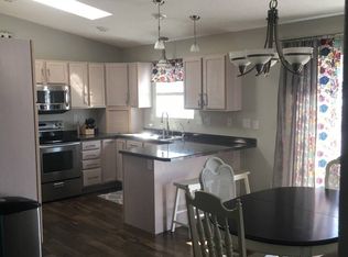 145 Lorrain Dr, Bismarck, ND 58503