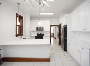 1055 W Hollywood Ave APT 3C, Chicago, IL 60660