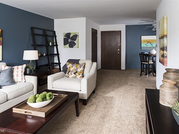 Model - LR - Front Door