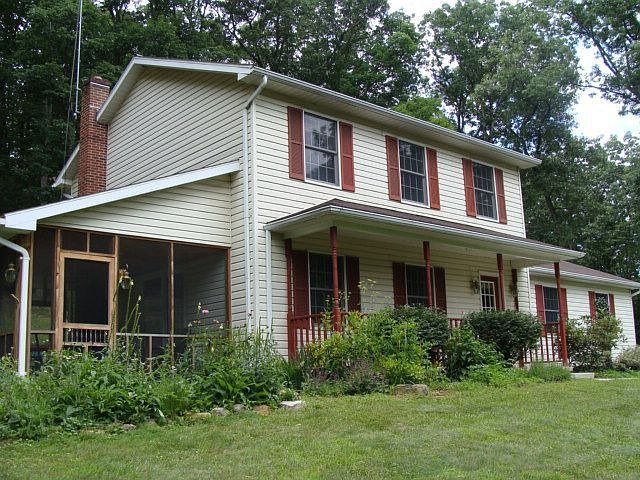 2 story near Lake Raystown