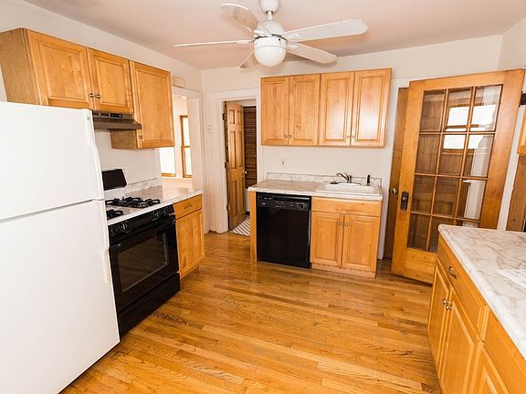 4th image of 3246 N Richmond St