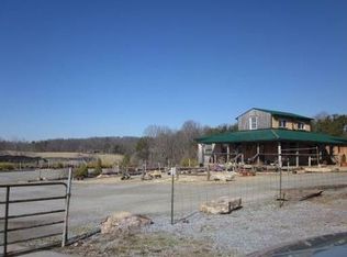 6215 Bristol Hwy, Piney Flats, TN 37686