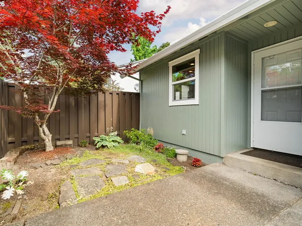 3097 SE Blue Bird Dr, Hillsboro, OR 97123