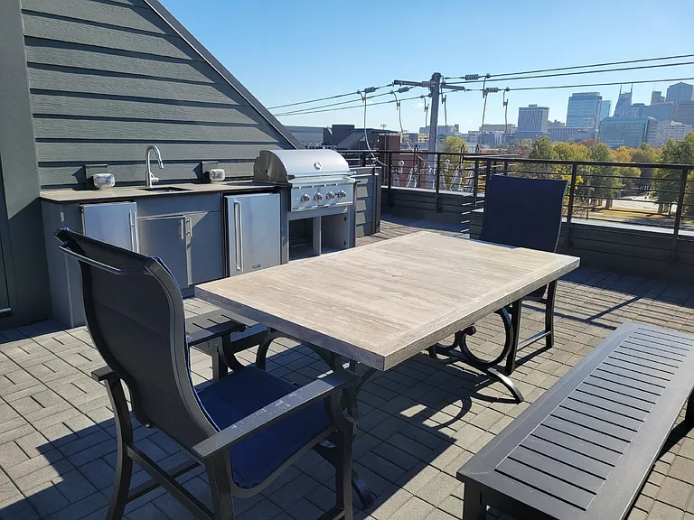 618 Madison St — Photo 35