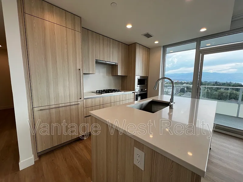 2 bed, 2.0 bath, 997 sqft, $2,800 — Photo 2