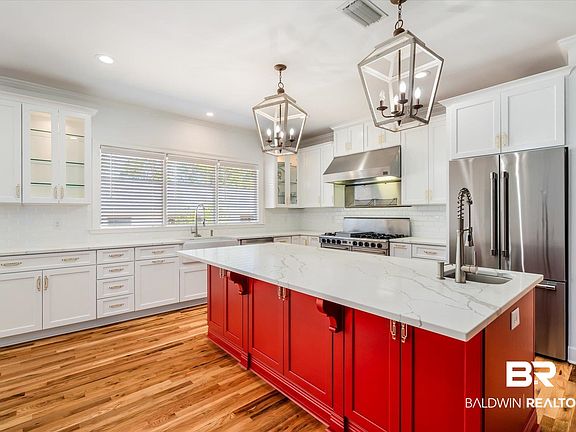 5th image of 244 Suzanne Cir