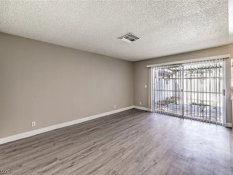 2426 Paradise Village Way #2426 — Photo 5