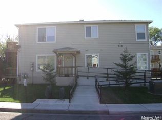 725 Lakeside Dr, Red Bluff, CA 96080