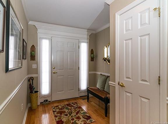 Spacious entry closet, lots...