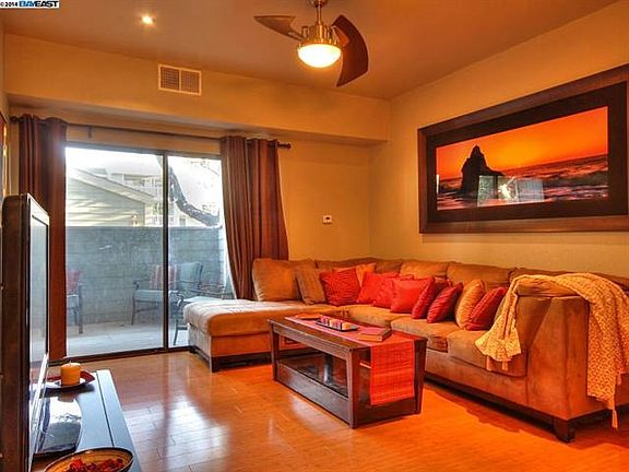 Spacious living room