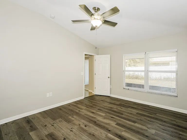423 Fern Gulley Dr — Photo 9