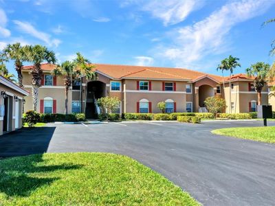 6940 Huntington Lakes CIR #202, Naples, FL, 34119