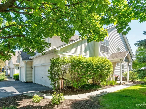 415 Canterbury Ct, Oswego, IL 60543