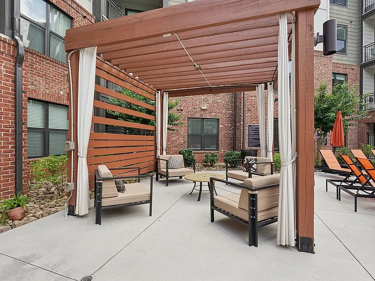 The Kirkwood Apartments at Edgewood — Photo 17