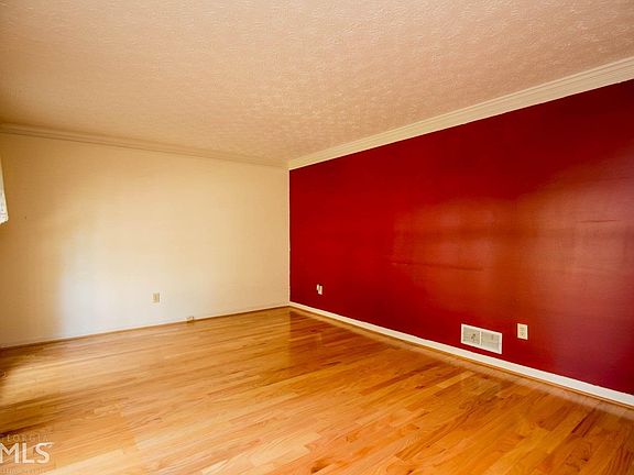 4th image of 1420 Mosswood Ln SE