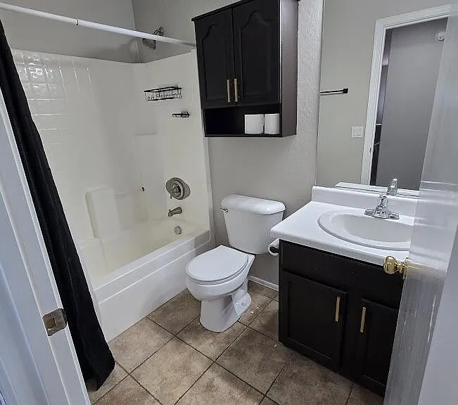 1313 E 9th Pl — Photo 13