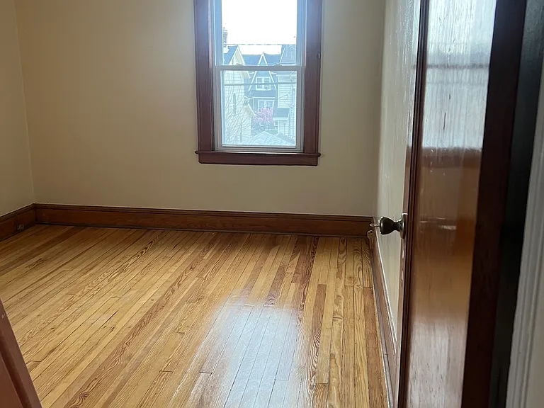 159 N 15th St #2 — Photo 9