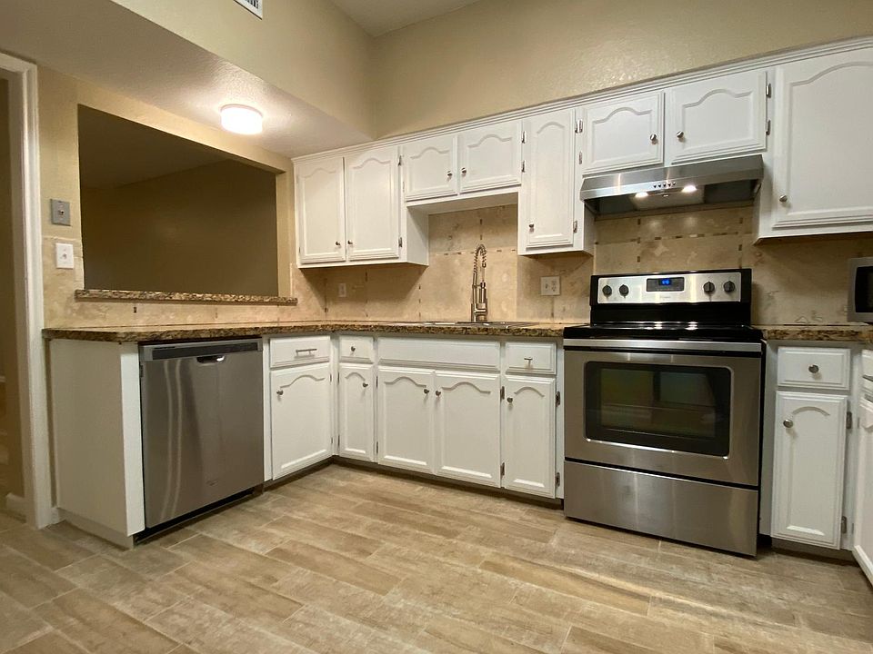 1st image of 1405 N 15th St APT 1