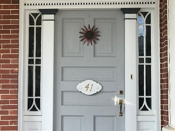 Direct front apt entrance.