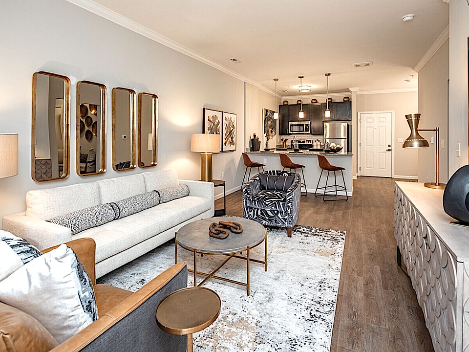 2BR, 2BA - Synergy - 1,096SF