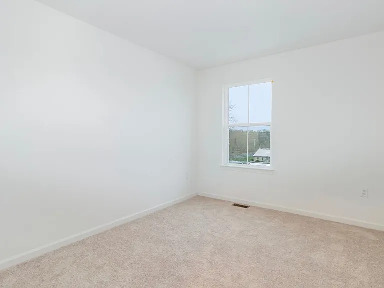 9 Meredith Way — Photo 6