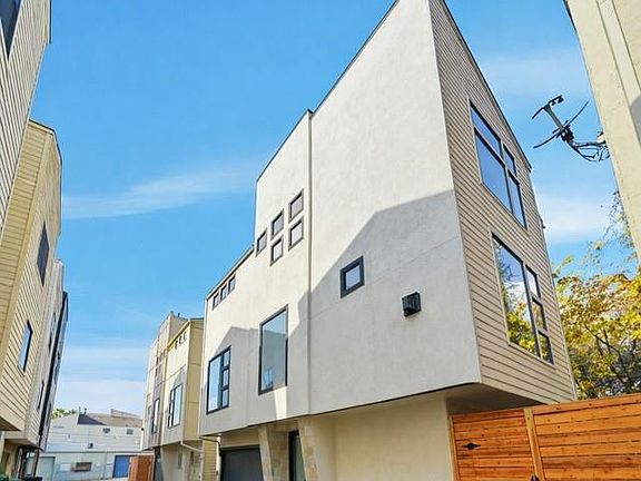 3rd image of 906 Reinerman St