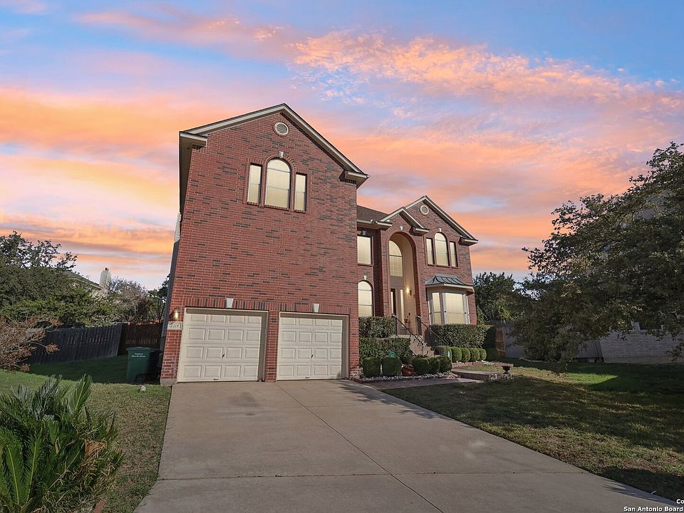 1st image of 1114 LA CANADA