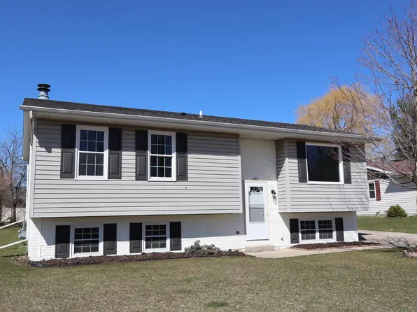 933 Wheelock AVENUE, Hartford, WI 53027
