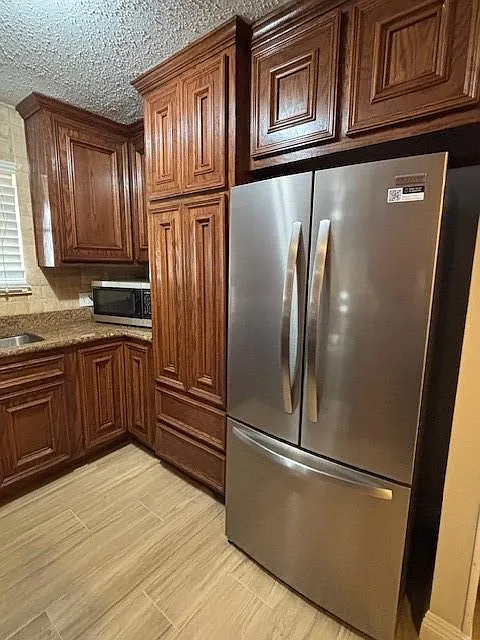 4 bed, 2.0 bath, 1522 sqft, $1,950 — Photo 4