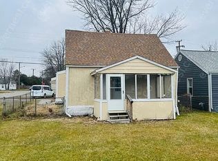 21109 Woodward St, Clinton Township, MI 48035