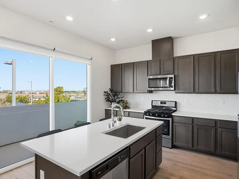 2014 Luzon Ln #8 — Photo 13