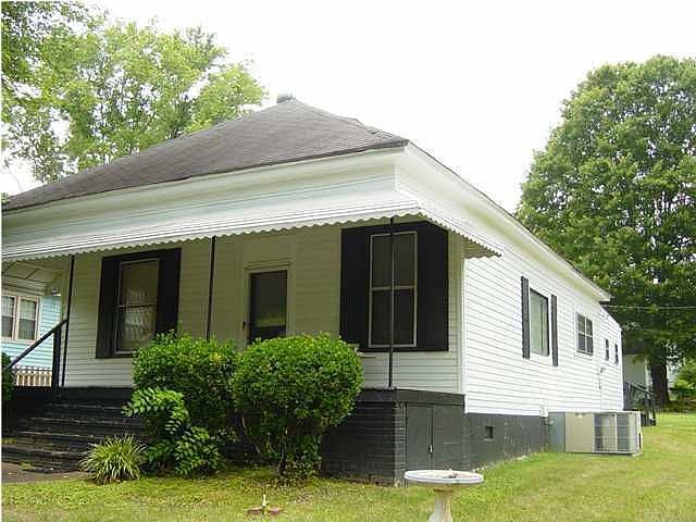 1st image of 5001 17th Ave