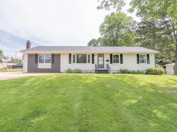 1349 Meadow Ln, Poplar Bluff, MO 63901