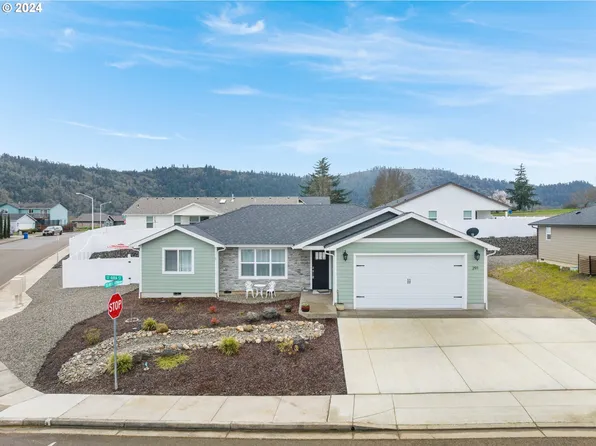 291 SE Kara St, Winston, OR 97496