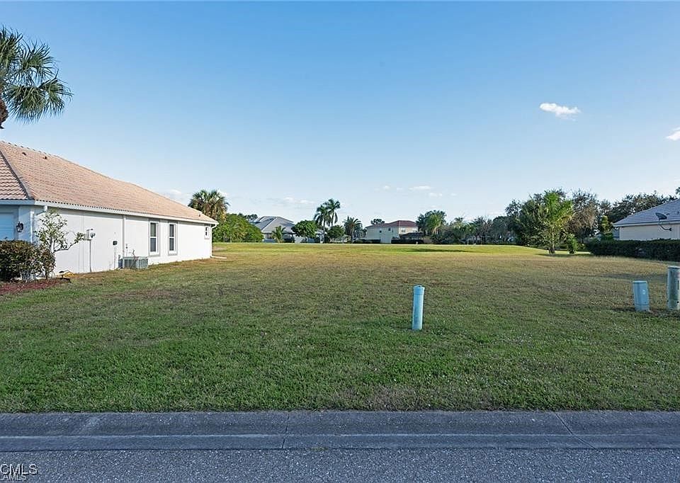 2nd image of 2020 Oxford Ridge Cir