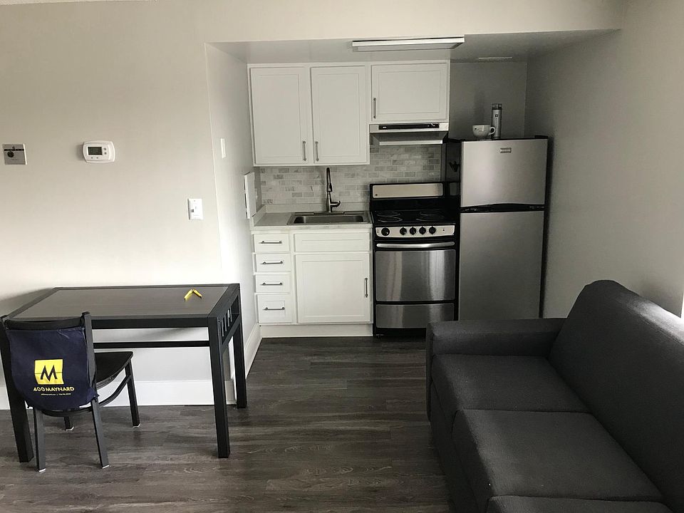 Studio Kitchen