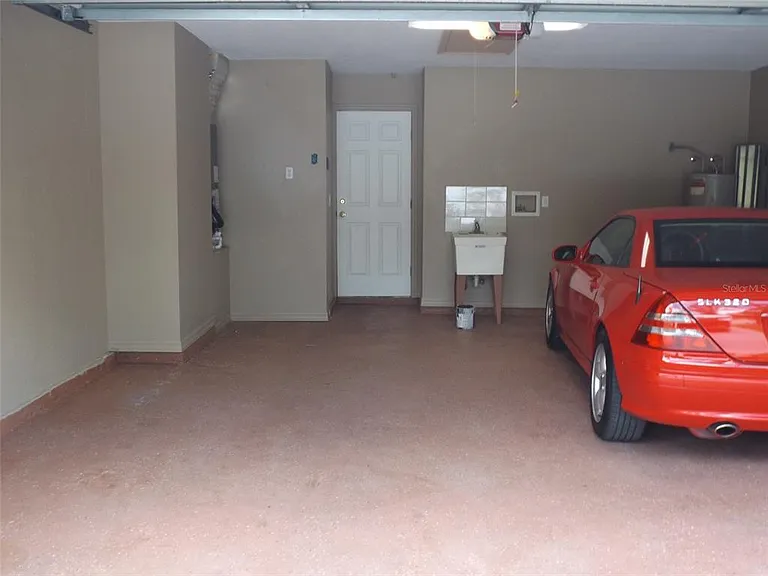9 Bowman Pl — Photo 2