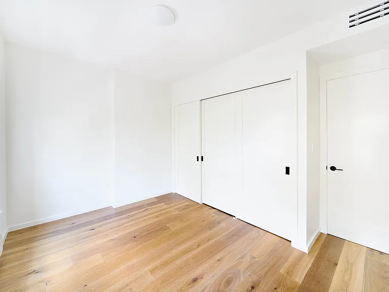 364 Clermont Ave #2 — Photo 11