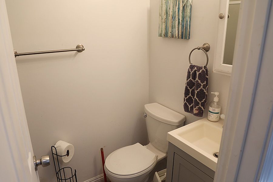 2nd image of 209 N Huntington St #3
