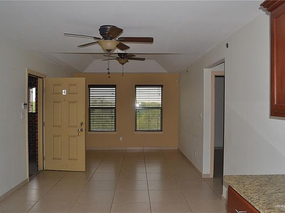 4th image of 4833 W Erie APT 1