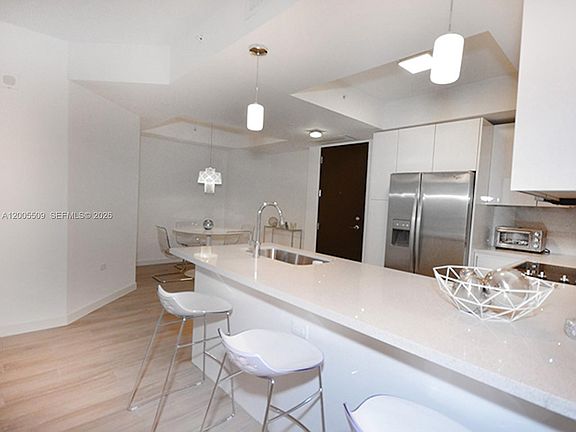4th image of 999 SW 1st Ave APT 1611