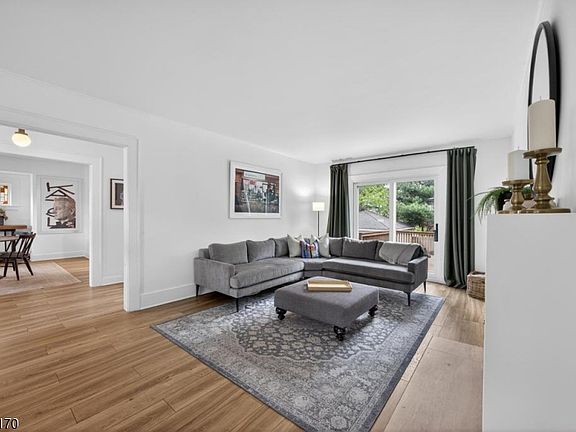5th image of 653 Ridgewood Avenue