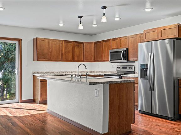 5th image of 119 Easy STREET