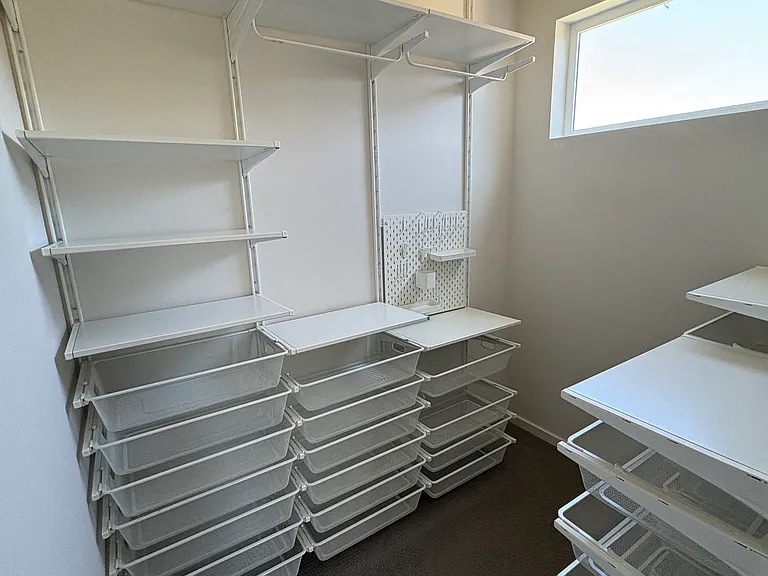 walk in closet