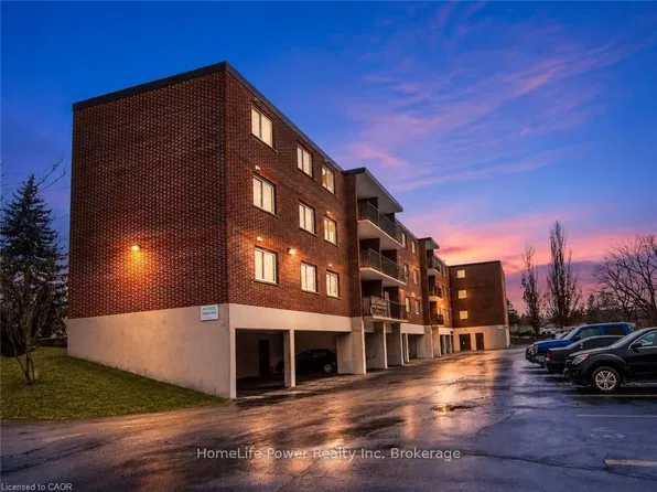 4 Avalon Pl #303, Kitchener, ON N2M 4N6