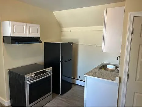 77 Willie St #1A — Photo 10