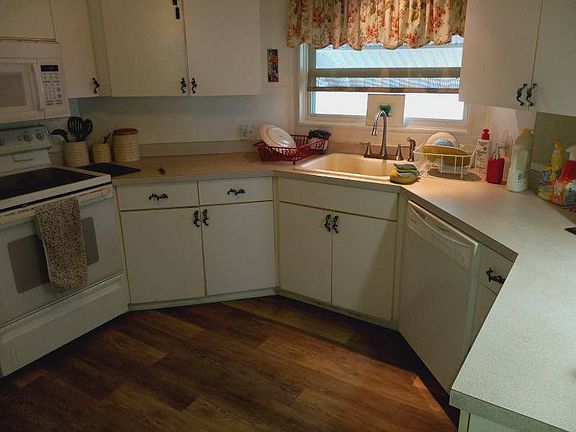5th image of 4114 71st Ct N #1032