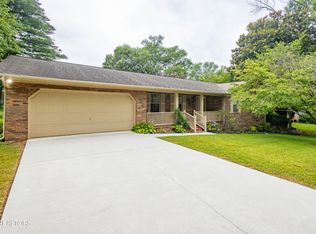 1705 Bobwhite Dr, Maryville, TN 37803